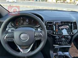 جیپ گراند شیرۆکی